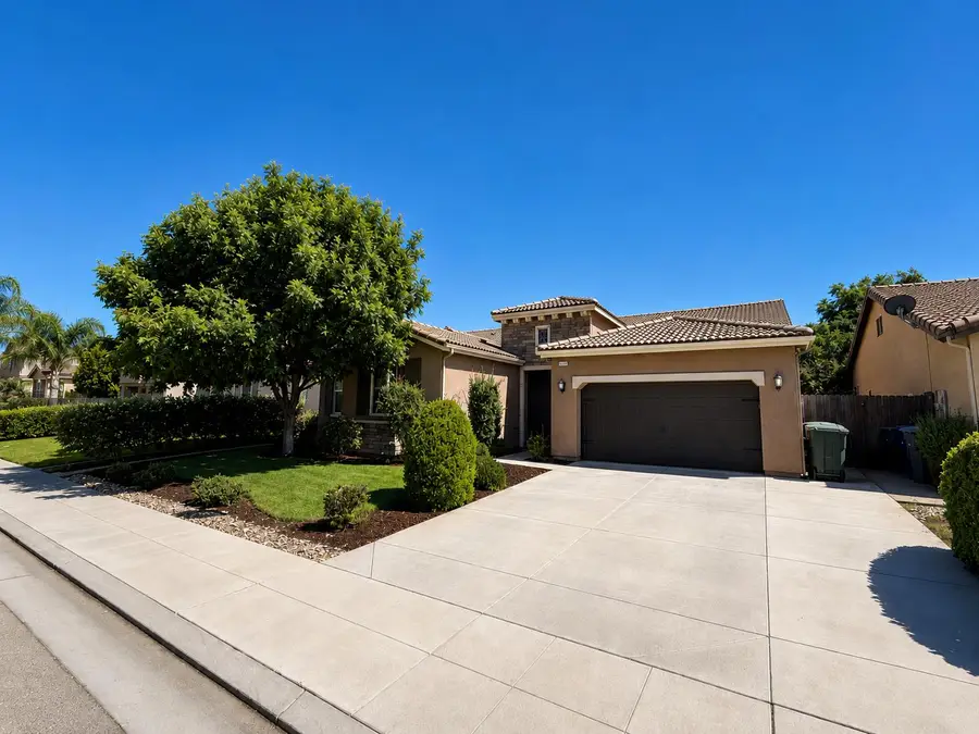 3742 Wrenwood Avenue, Clovis, CA 93619 - #3