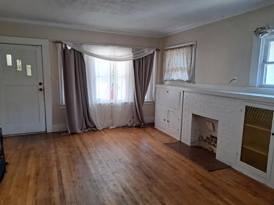 1335 N Glenn Avenue, Fresno, CA 93728 - #2