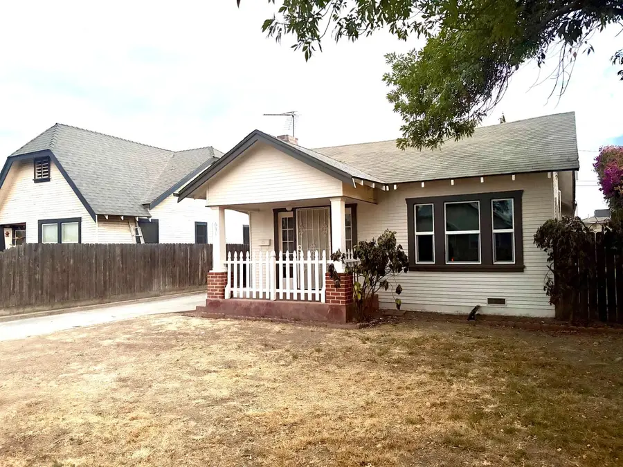 631 E Ventura, Tulare, CA 93274 - #2