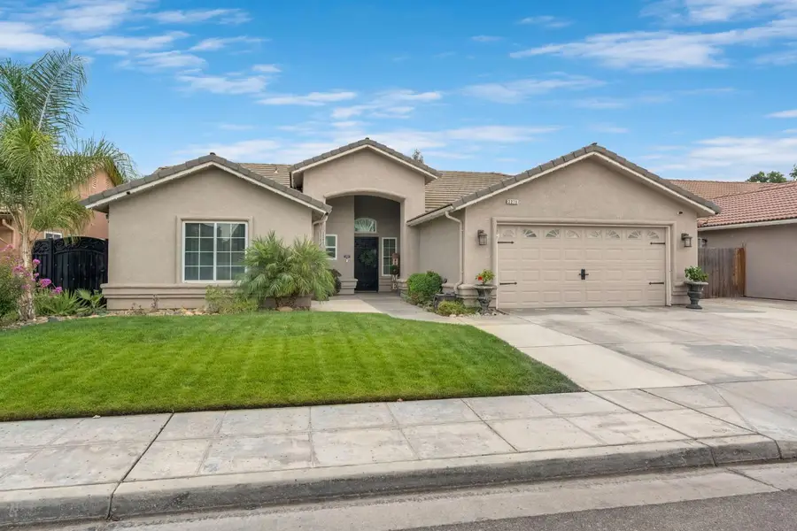 2270 Bay Court, Madera, CA 93637 - #3