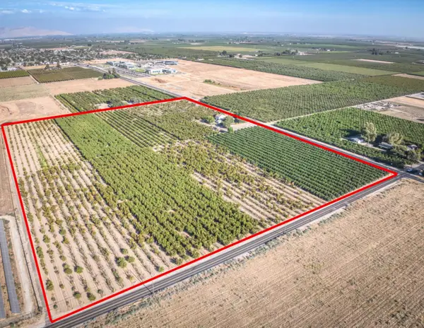 7522 Avenue 408, Dinuba, CA 93618