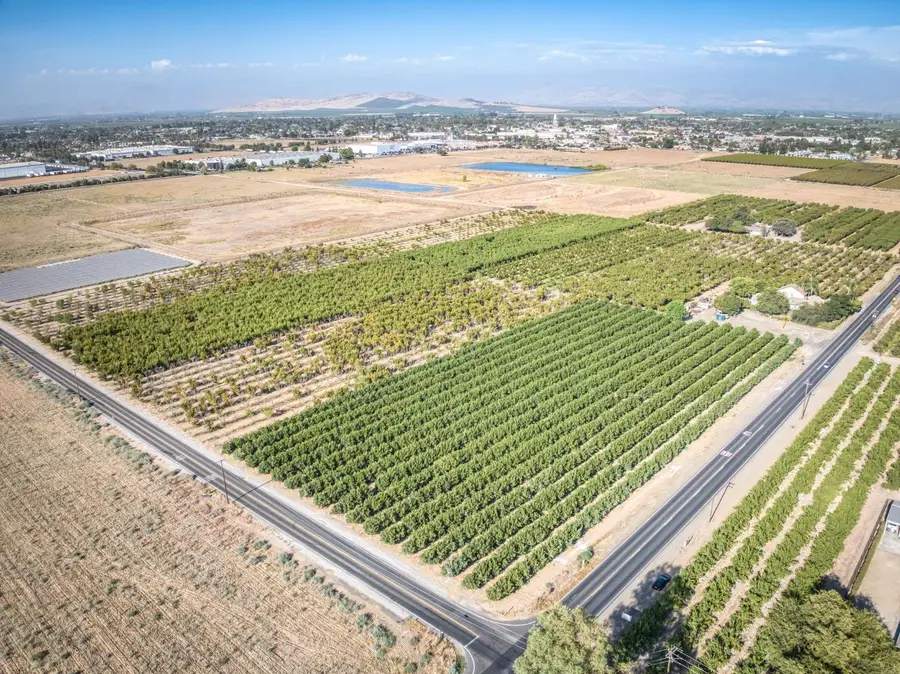 7522 Avenue 408, Dinuba, CA 93618 - #2