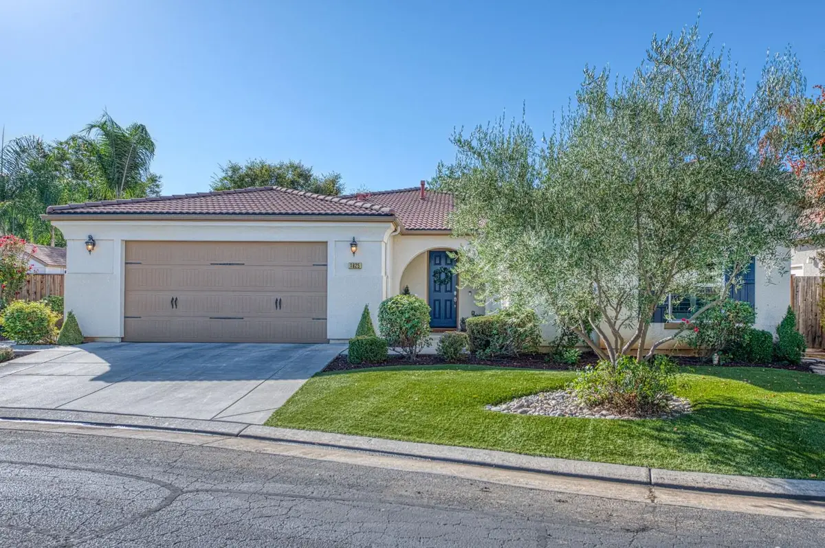 1825 N Paddington Lane, Clovis, CA 93619 - #1