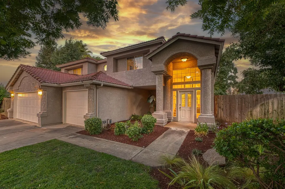 2889 Mckelvy Avenue, Clovis, CA 93611 - #1