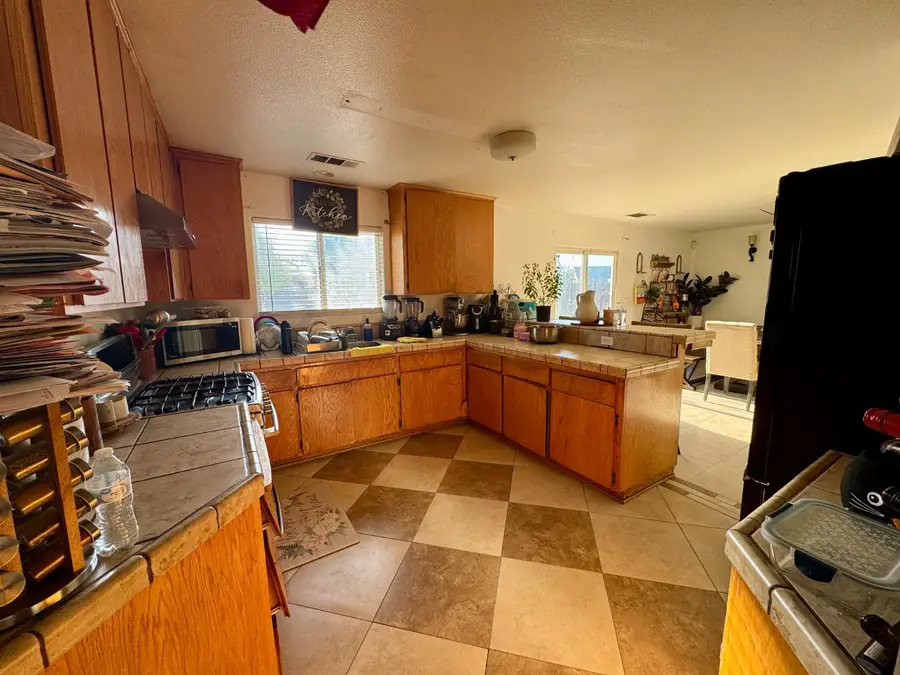 8304 2nd Street, San Joaquin, CA 93660 - #3
