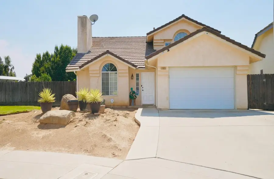 1565 E Lester Avenue, Fresno, CA 93720 - #2
