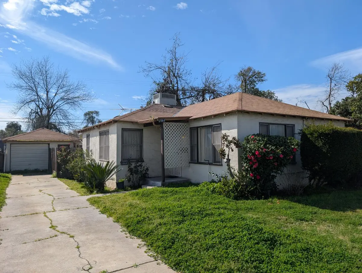 2564 E Floradora Avenue, Fresno, CA 93703 - #1