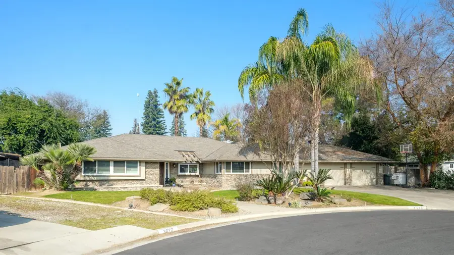 3030 Bonander Avenue, Kingsburg, CA 93631 - #2