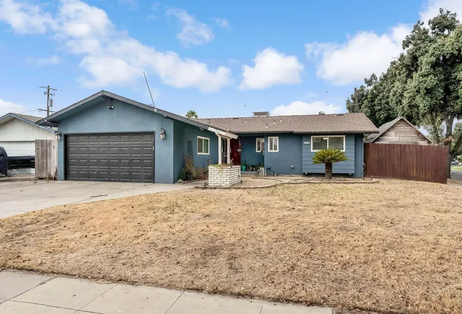 1808 N Dearing Avenue, Fresno, CA 93703 - #2