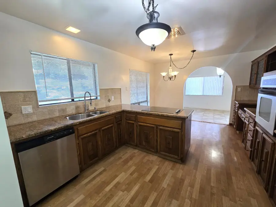 5064 N Wishon Avenue #A, Fresno, CA 93704 - #3