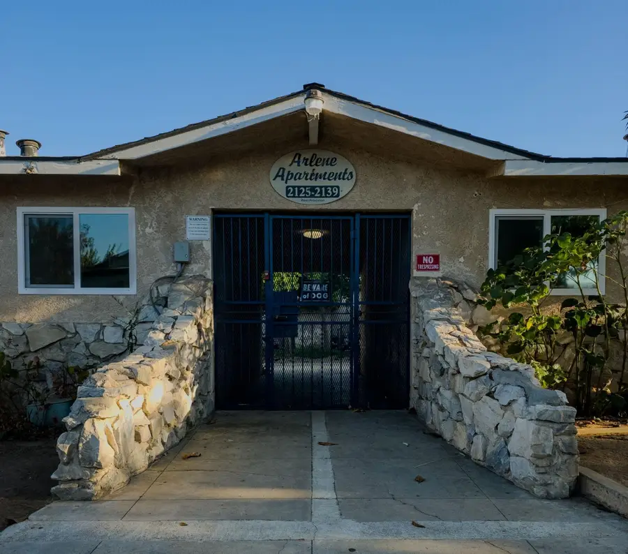2125 W Princeton Avenue, Fresno, CA 93705 - #2