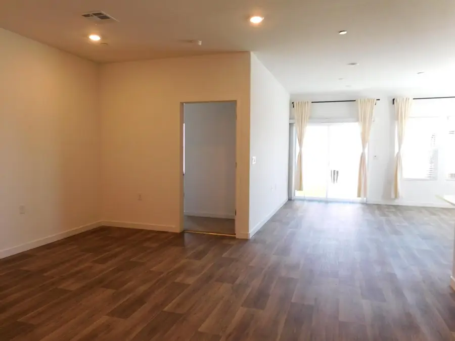 6062 E Ramona Way, Fresno, CA 93727 - #3