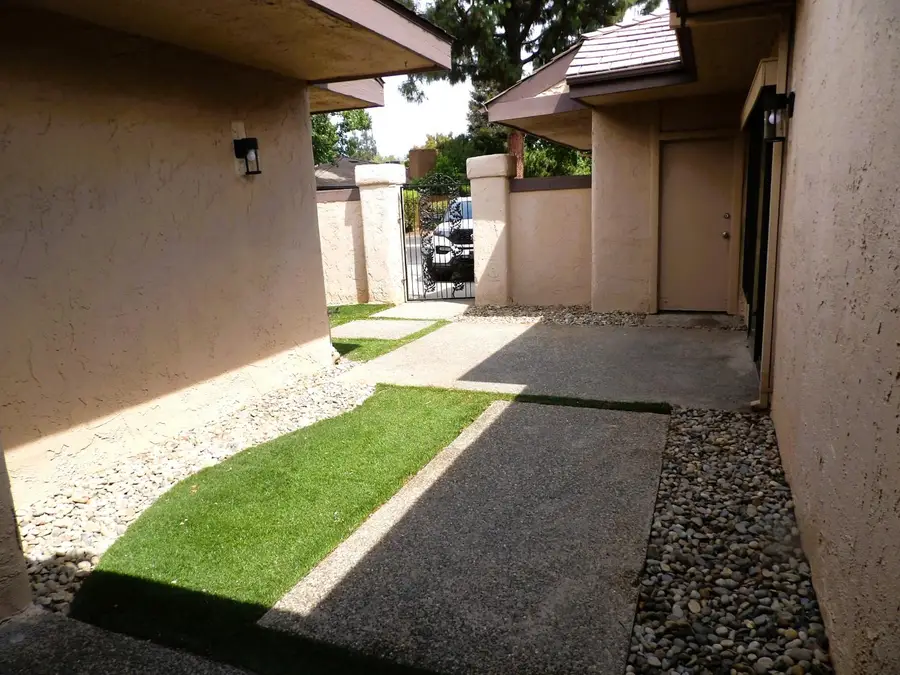 5302 N Colonial #102, Fresno, CA 93704 - #2