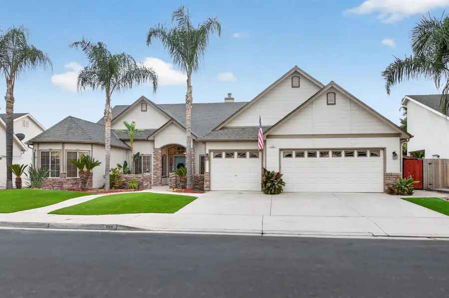 220 W Serena Avenue, Clovis, CA 93619 - #2