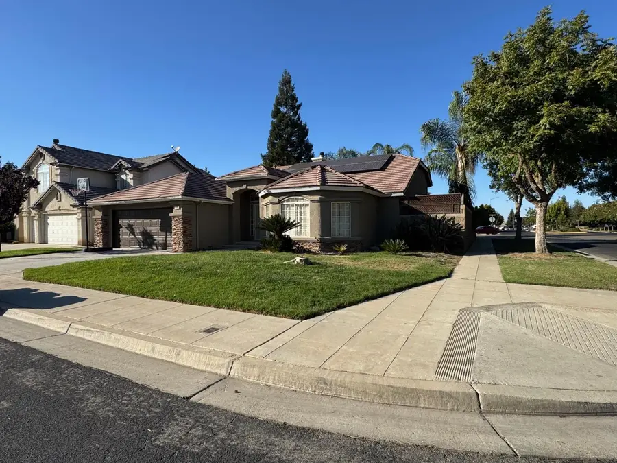 2691 Morris Avenue, Clovis, CA 93611 - #2
