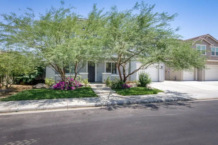 2288 N Bliss Avenue, Fresno, CA 93727 - #2
