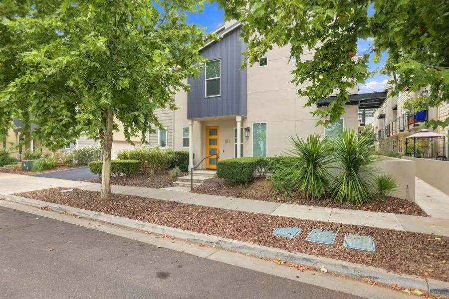 1681 Heirloom Street, Davis, CA 95616 - #2