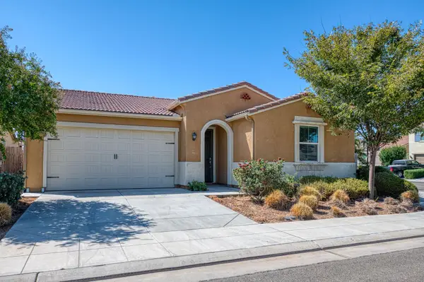 3830 Saginaw Avenue, Clovis, CA 93619