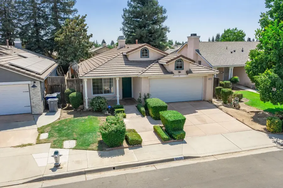 5525 W Donner Avenue, Fresno, CA 93722 - #2