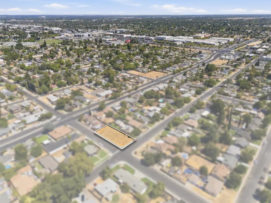 1103 E Simpson Avenue, Fresno, CA 93704 - #2