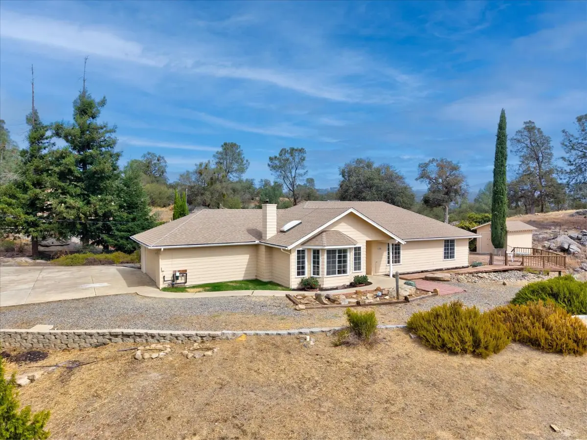 31081 N Dome Dr, Coarsegold, CA 93614 - #1