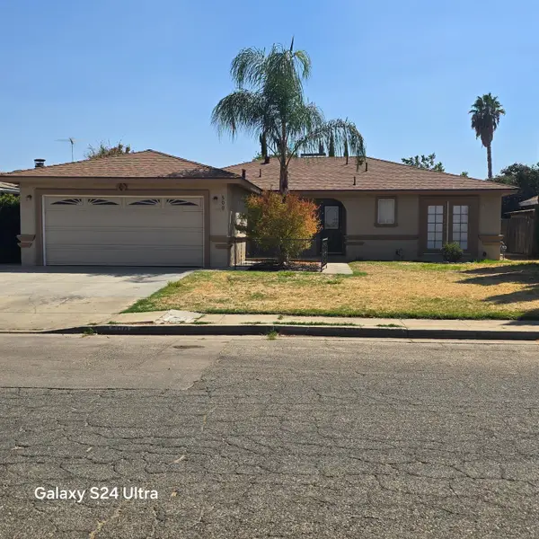 500 E Clark Street, Madera, CA 93638
