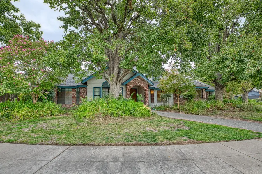668 E Teal Circle, Fresno, CA 93730 - #3