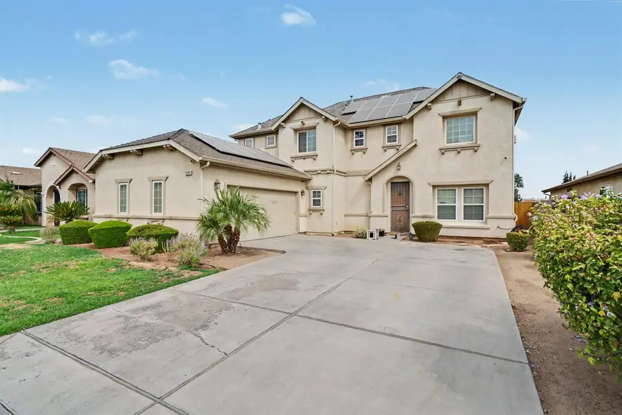 5292 W Cotton Avenue, Fresno, CA 93722 - #2