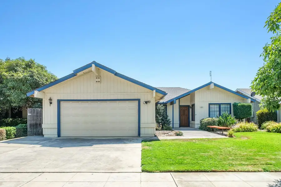 341 E Niles Avenue, Fresno, CA 93720 - #2