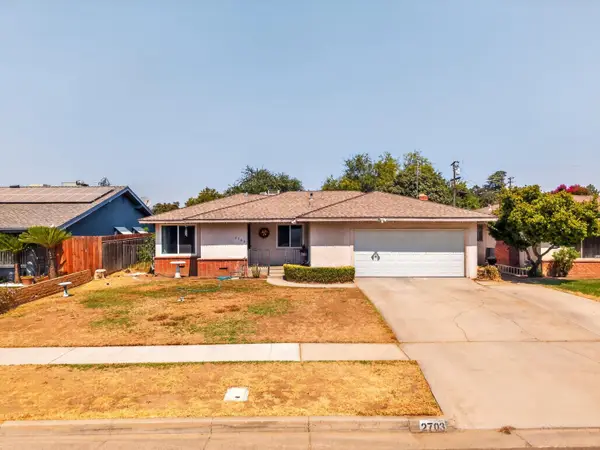 2703 E Robinson Avenue, Fresno, CA 93726