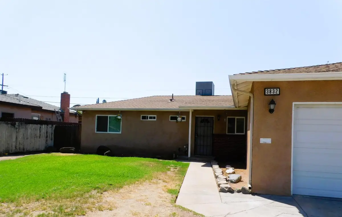 3832 E Ashcroft Ave, Fresno, CA 93726 - #1