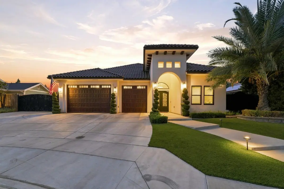 2553 21st Avenue, Kingsburg, CA 93631 - #1