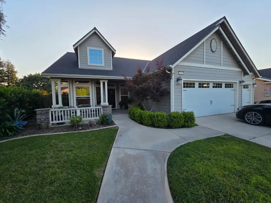 2625 18th Avenue, Kingsburg, CA 93631 - #3