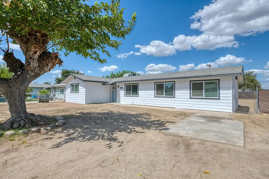 8754 E Ostler Street, Selma, CA 93662 - #2