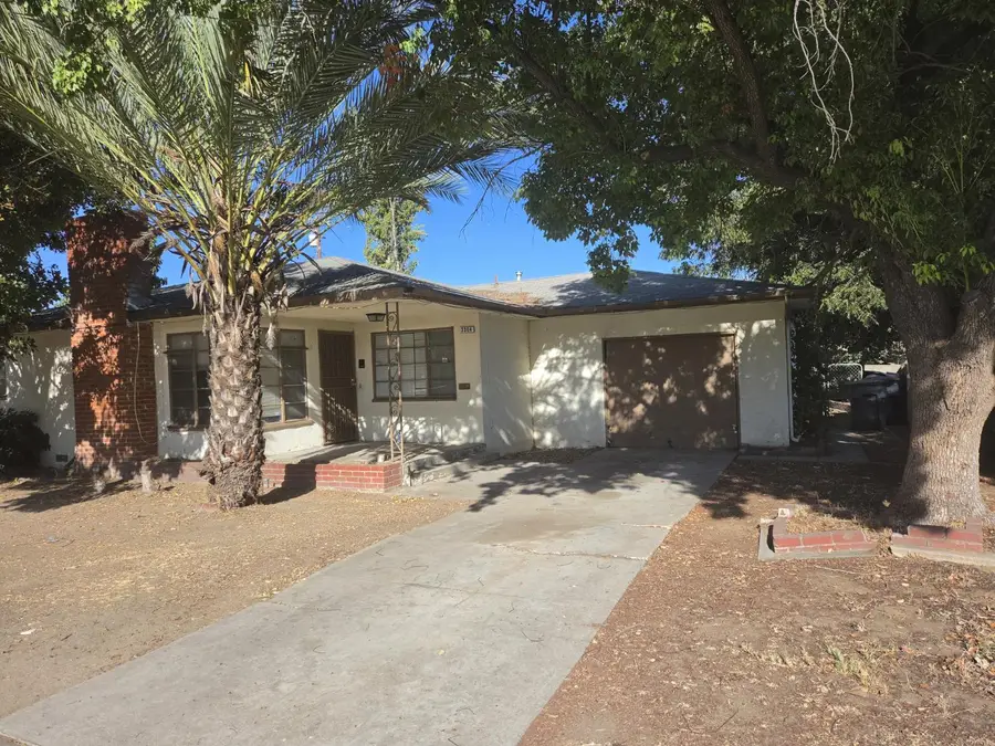 3304 N Howard Avenue, Fresno, CA 93726 - #2