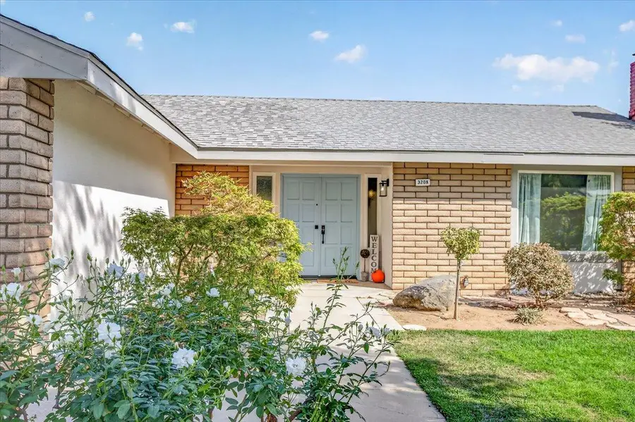 3208 E Palo Alto Avenue, Fresno, CA 93710 - #3