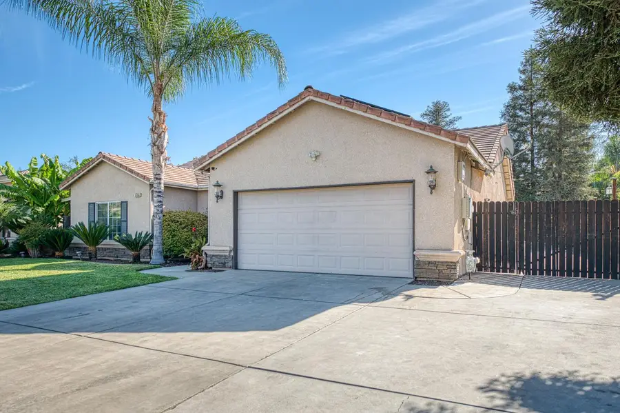 3744 Olive Street, Selma, CA 93662 - #2