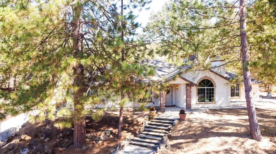 46268 River View Drive, Oakhurst, CA 93644 - #2