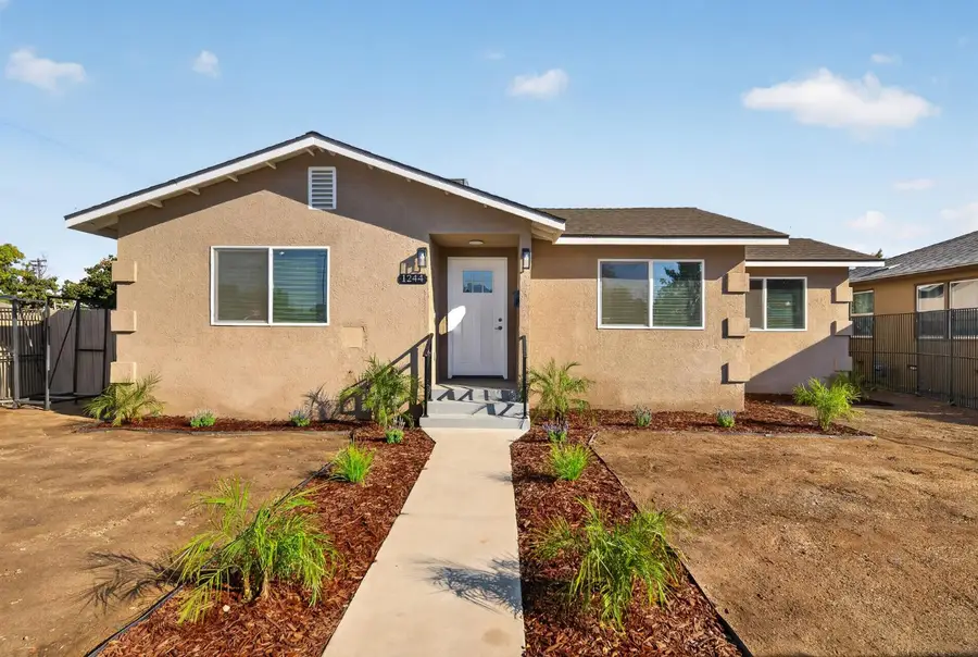 1244 W Pontiac Way, Fresno, CA 93705 - #3