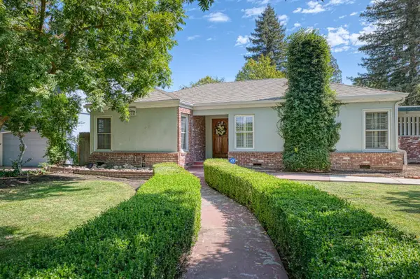 4804 N Arcade Avenue, Fresno, CA 93704