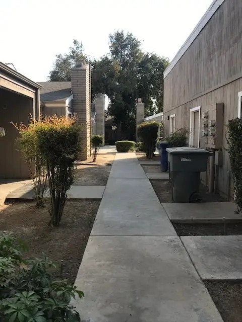 5216 E Liberty Avenue #101, Fresno, CA 93727 - #3