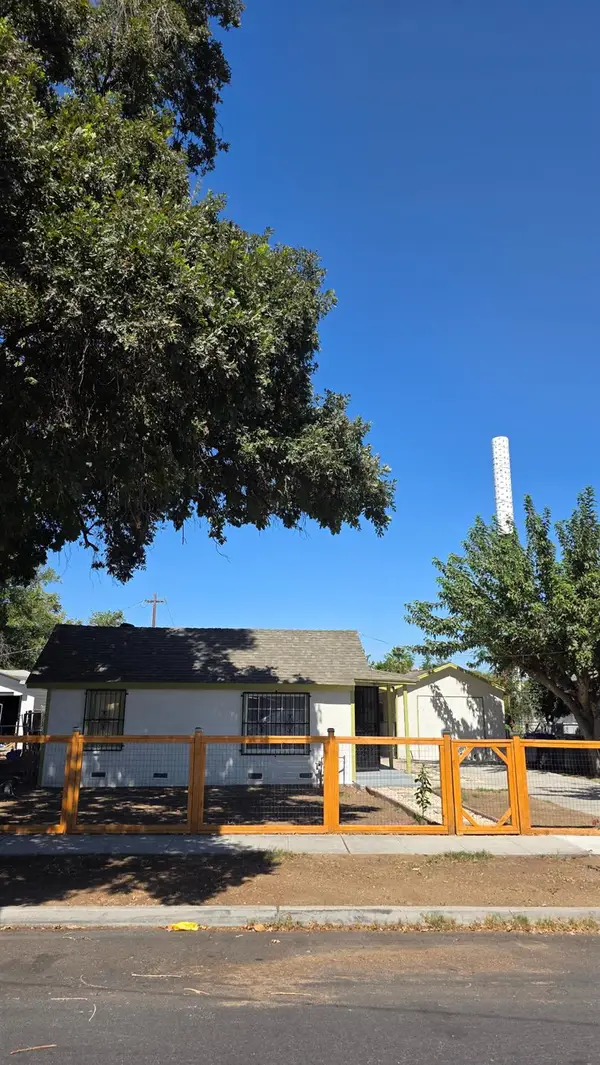 4163 E Clay Avenue, Fresno, CA 93702