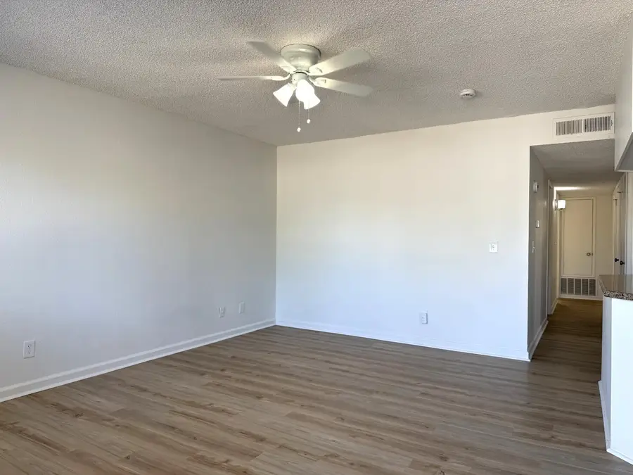 1105 N Thorne Avenue, Fresno, CA 93728 - #3