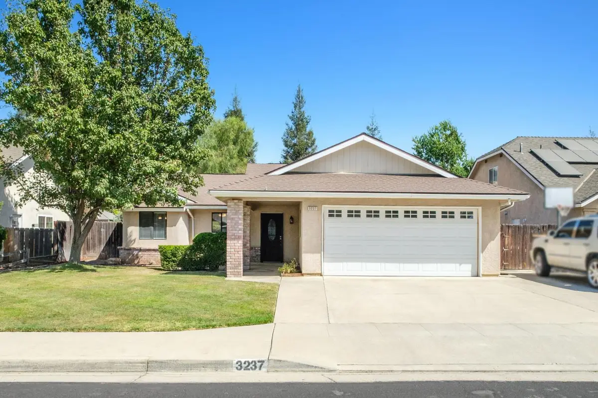 3237 Renn, Clovis, CA 93611 - #1