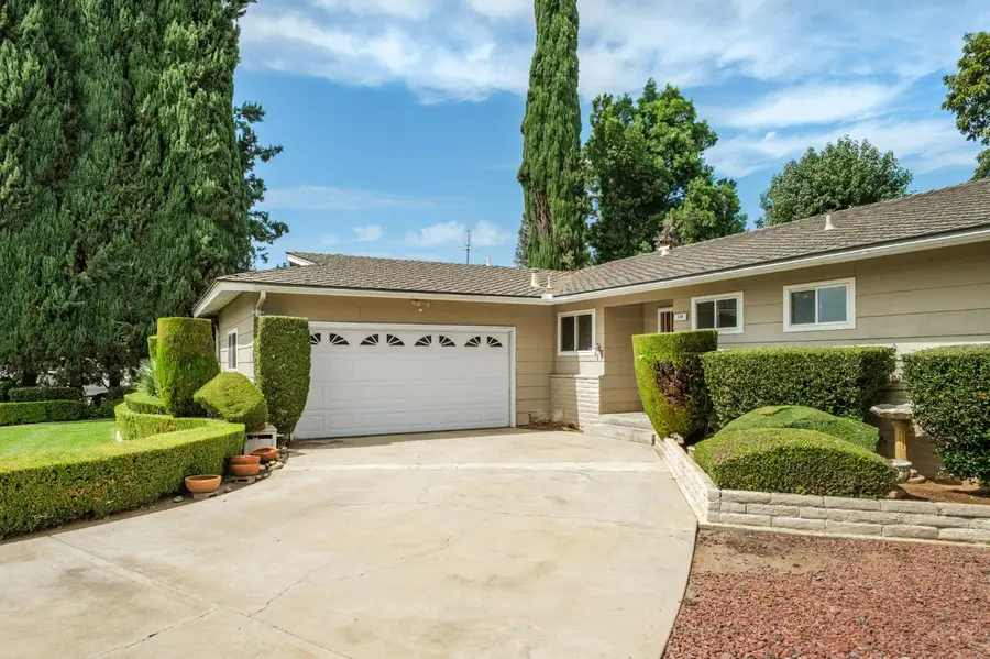 134 W Wrenwood, Fresno, CA 93704 - #3