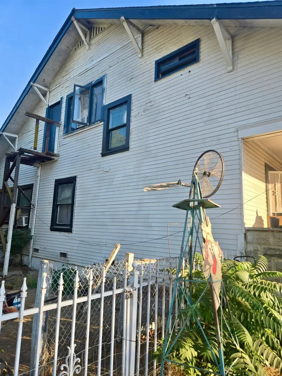 1596 S Prospect Avenue, Fresno, CA 93706 - #3