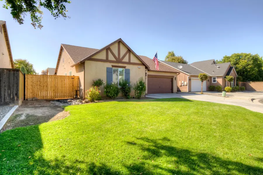1630 Blackwood Avenue, Clovis, CA 93619 - #3