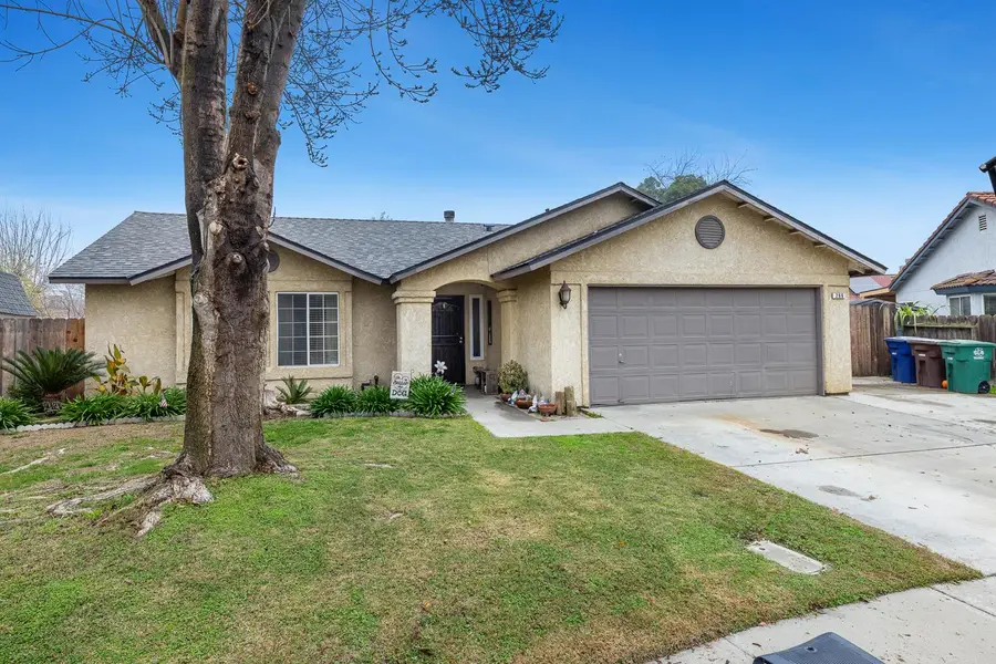 266 S Bordeaux Avenue, Kerman, CA 93630 - #3
