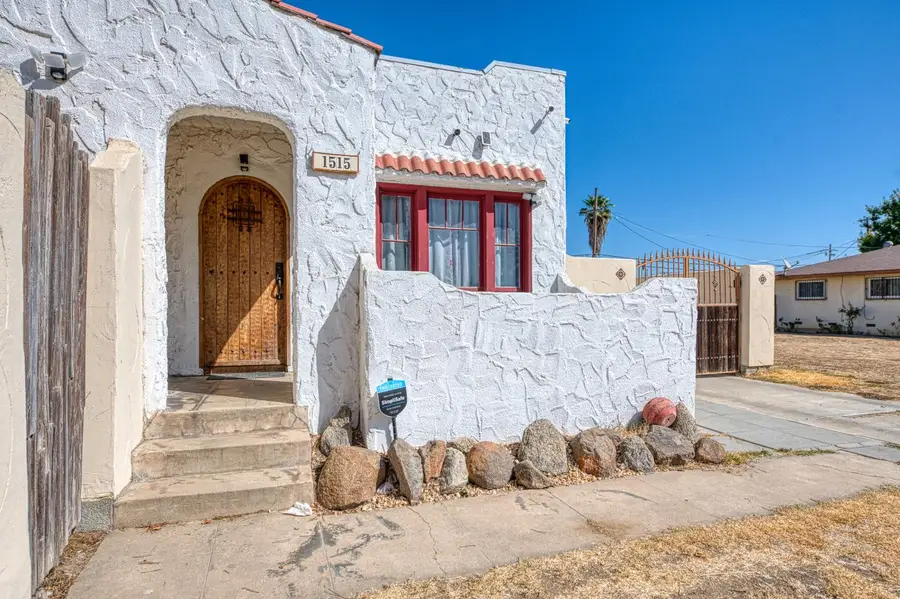1515 E Simpson Avenue, Fresno, CA 93704 - #2