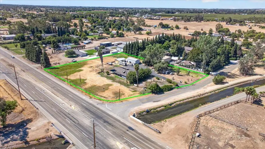 12909 E Gettysburg Avenue, Sanger, CA 93657 - #3